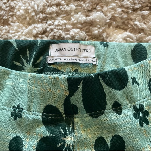 Urban Outfitters Bryn floral Pull On Flare Leg Jaquard Retro Pant XXS - Picture 8 of 8